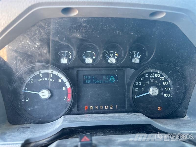 Ford F-250 XL 4x2 Crew Cab Pickup (Inoperable) Furgoni altro