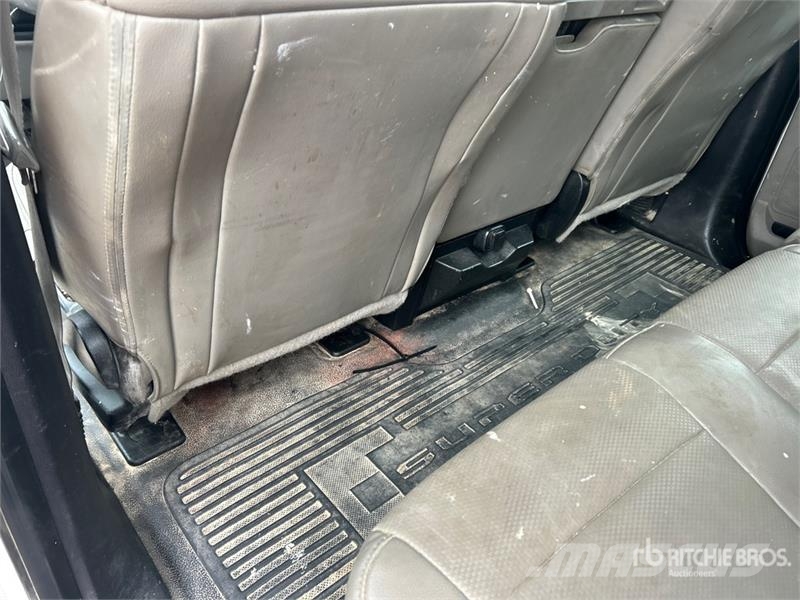 Ford F-250 XL 4x2 Crew Cab Pickup Прочие фургоны