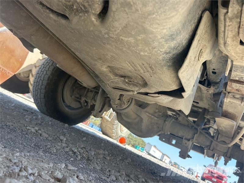 Ford F-250 XL 4x2 Crew Cab Pickup Інше