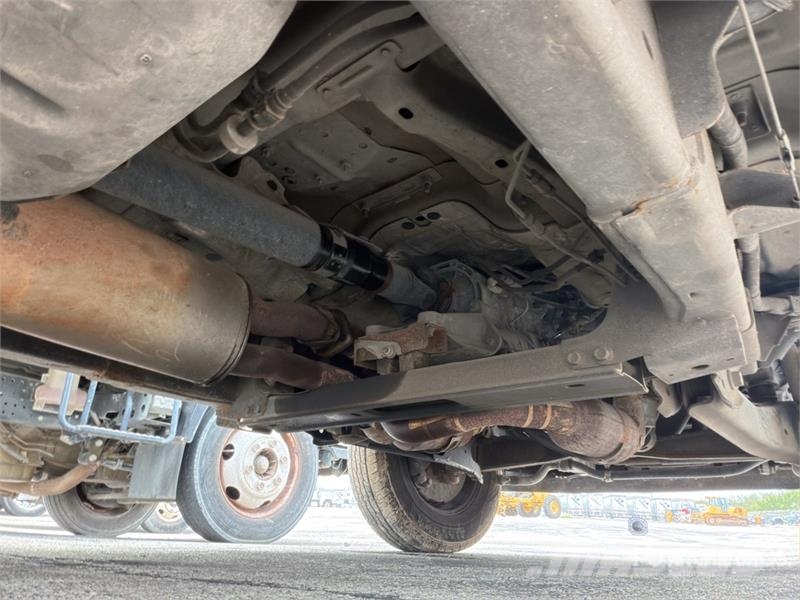 Ford F-250 XL 4x2 Crew Cab Pickup (Inoperable) Інше