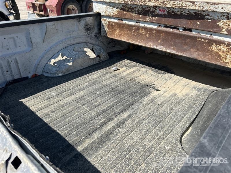 Ford F-250 XL 4x2 Crew Cab Pickup Інше