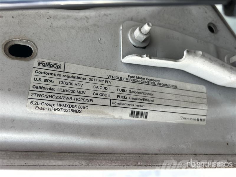Ford F-250 XL 4x2 Crew Cab Pickup 其他