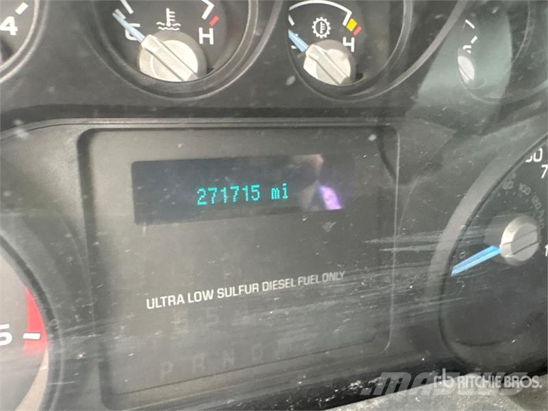 Ford F-250 XL 4x2 Crew Cab Pickup Прочие фургоны