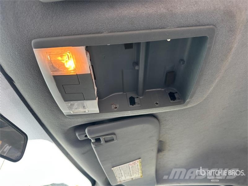 Ford F-250 XL 4x2 Crew Cab Pickup Furgoni altro