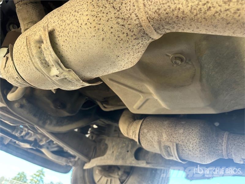 Ford F-250 XL 4x2 Crew Cab Pickup (Inoperable) Egyéb