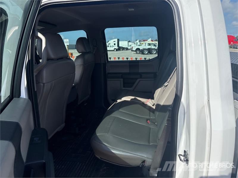 Ford F-250 XL 4x2 Crew Cab Pickup Άλλα Vans