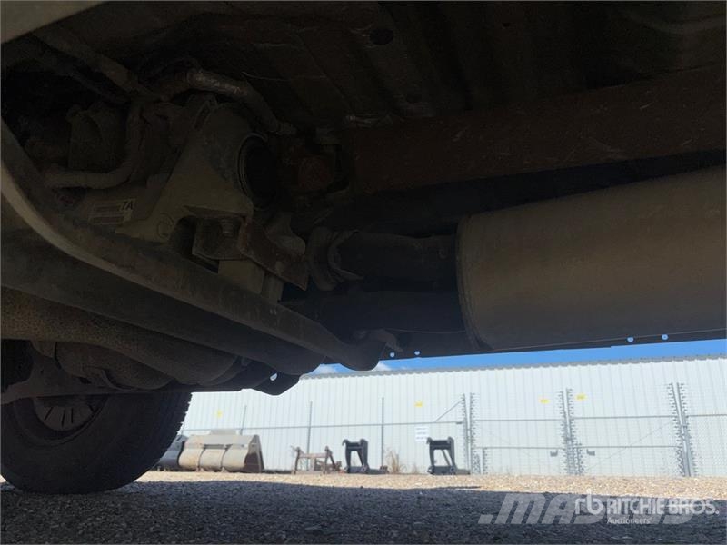 Ford F-250 XL 4x2 Crew Cab Pickup (Inoperable) Egyéb