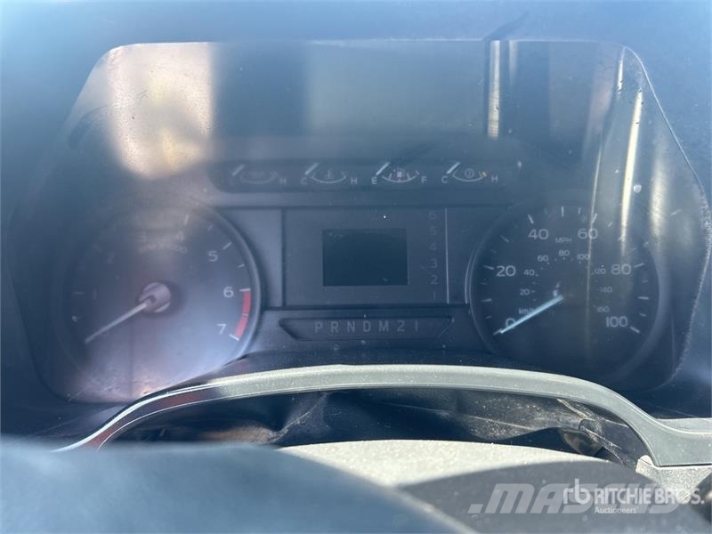 Ford F-250 XL 4x2 Crew Cab Pickup Інше