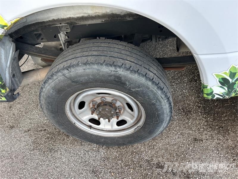 Ford F-250 XL 4x2 Crew Cab Pickup 其他