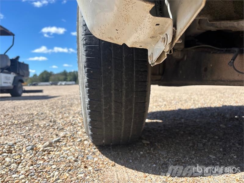 Ford F-250 XL 4x2 Crew Cab Pickup (Inoperable) Egyéb