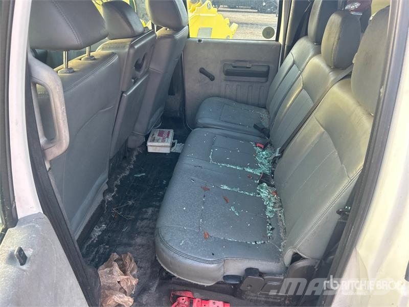 Ford F-250 XL 4x2 Crew Cab Pickup Anders