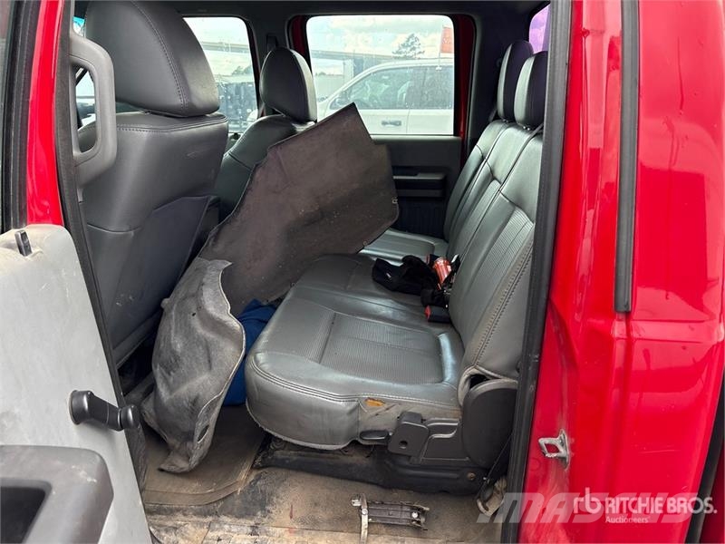 Ford F-250 XL 4x2 Crew Cab Pickup Прочие фургоны