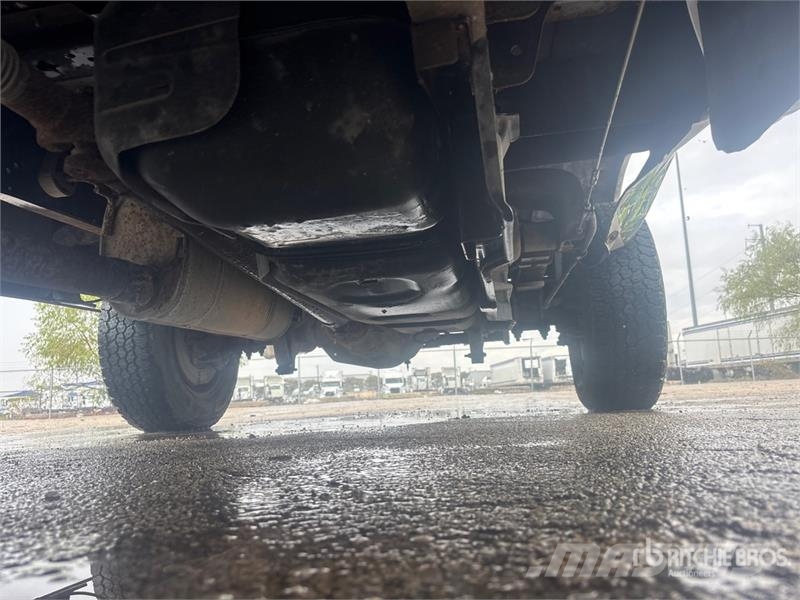 Ford F-250 XL 4x2 Crew Cab Pickup Other