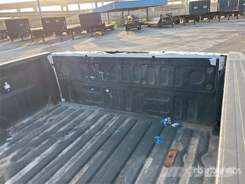 Ford F-250 XL 4x2 Crew Cab Pickup 其他