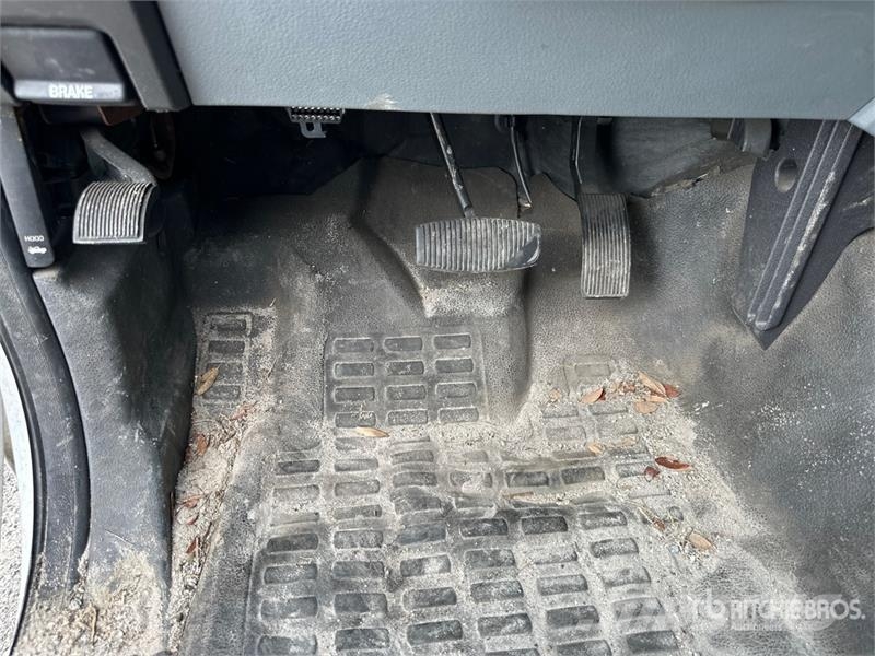 Ford F-250 XL 4x2 Crew Cab Pickup Furgoni altro