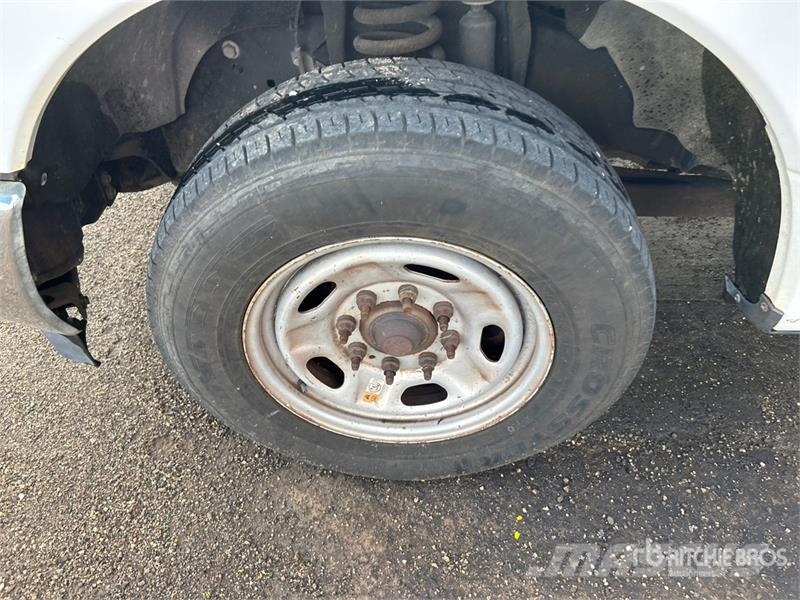 Ford F-250 XL 4x2 Crew Cab Pickup 其他