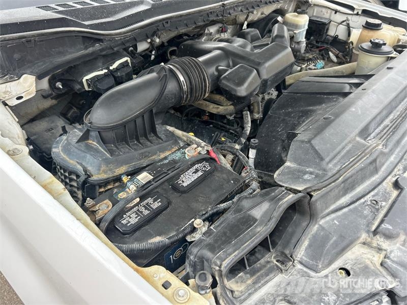 Ford F-250 XL 4x2 Crew Cab Pickup Прочие фургоны
