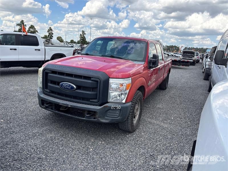 Ford F-250 XL 4x2 Crew Cab Pickup Прочие фургоны
