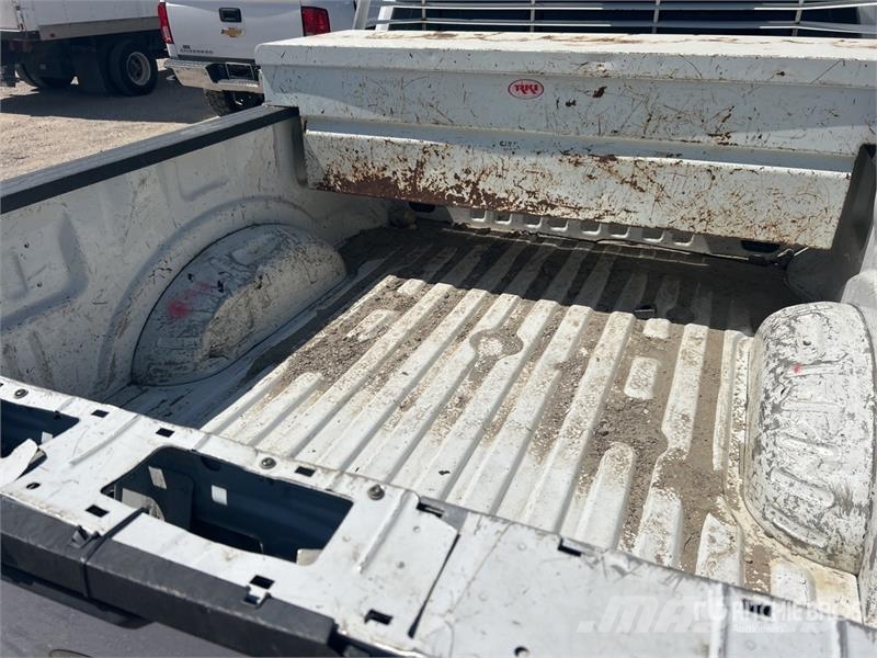 Ford F-250 XL 4x2 Crew Cab Pickup Інше