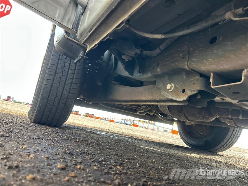 Ford F-250 XL 4x2 Crew Cab Pickup 其他