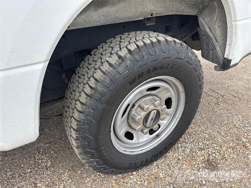 Ford F-250 XL 4x2 Crew Cab Pickup Citi