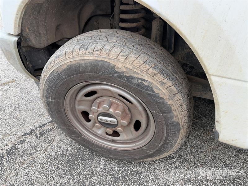 Ford F-250 XL 4x2 Crew Cab Pickup (Inoperable) Інше