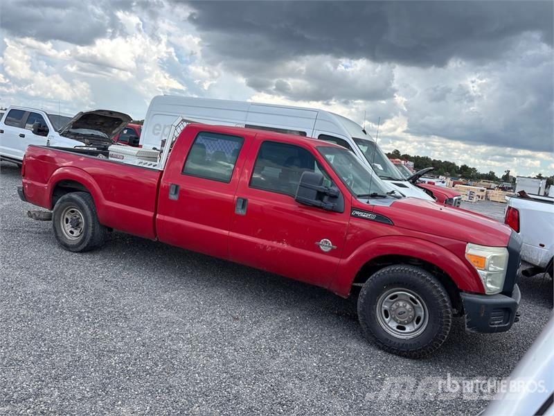 Ford F-250 XL 4x2 Crew Cab Pickup Прочие фургоны