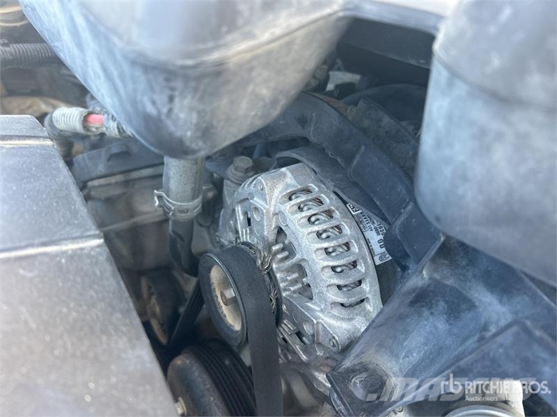 Ford F-250 XL 4x2 Crew Cab Pickup Інше