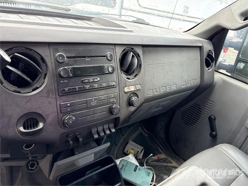 Ford F-250 XL 4x2 Crew Cab Pickup Прочие фургоны