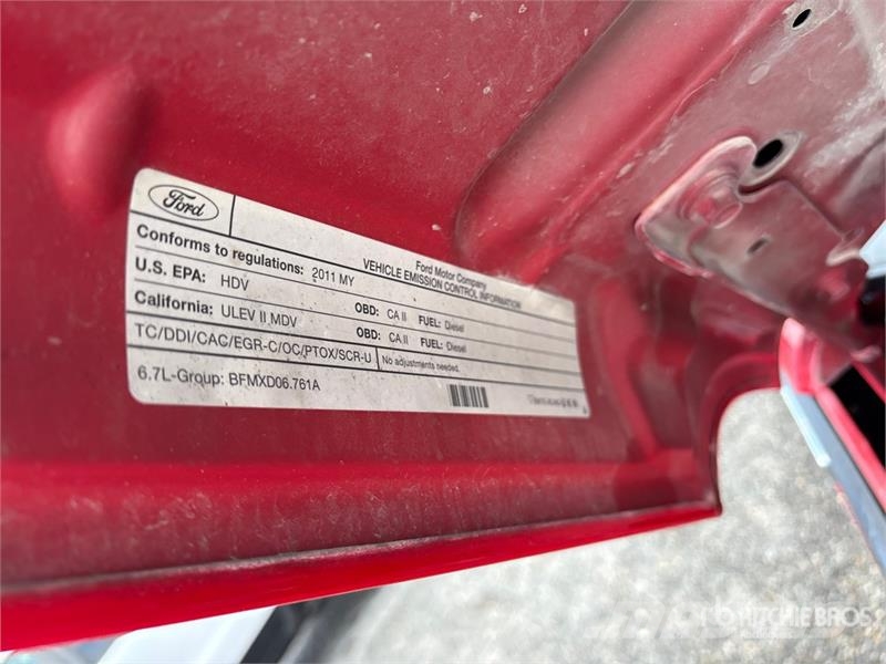 Ford F-250 XL 4x2 Crew Cab Pickup Прочие фургоны
