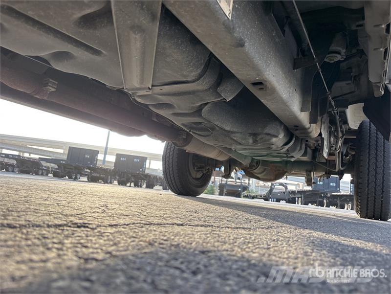 Ford F-250 XL 4x2 Crew Cab Pickup 其他