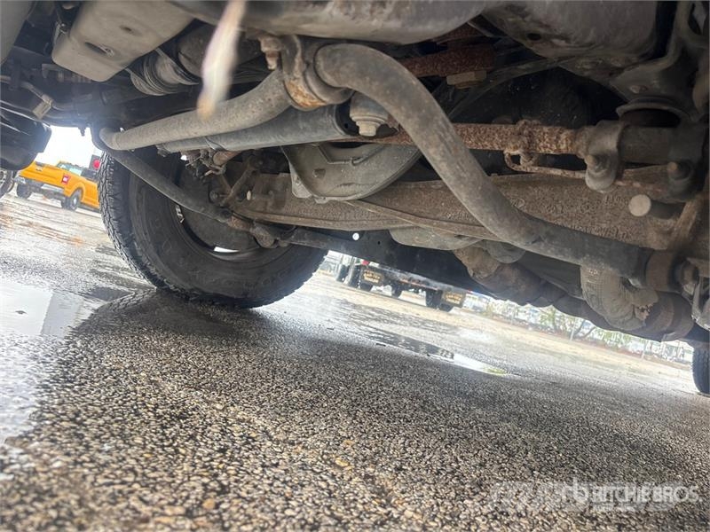 Ford F-250 XL 4x2 Crew Cab Pickup Other