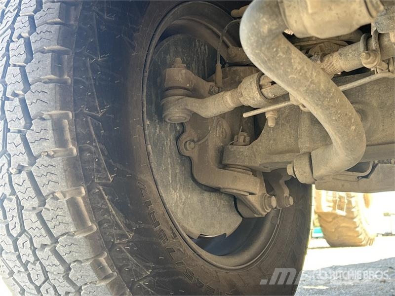Ford F-250 XL 4x2 Crew Cab Pickup Інше