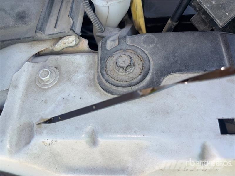 Ford F-250 XL 4x2 Crew Cab Pickup (Inoperable) Egyéb