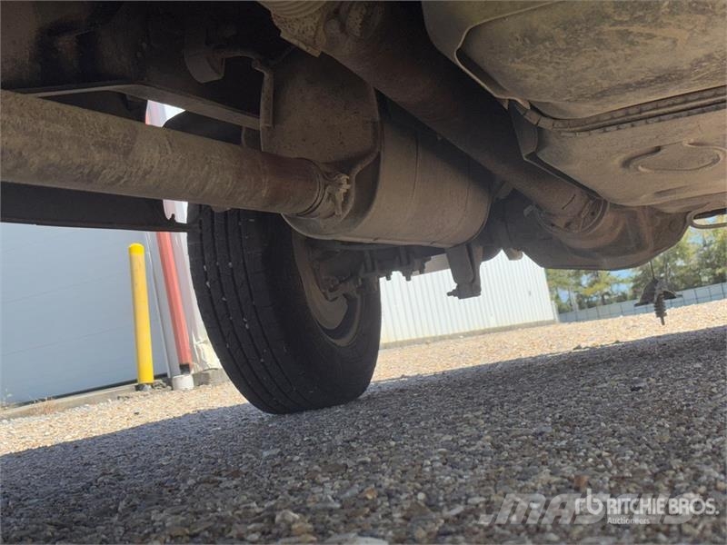 Ford F-250 XL 4x2 Crew Cab Pickup (Inoperable) Egyéb