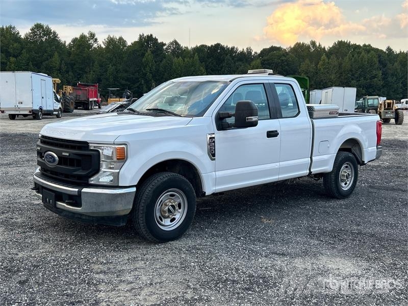 Ford F-250 XL 4x2 Extended Cab Pickup Anders