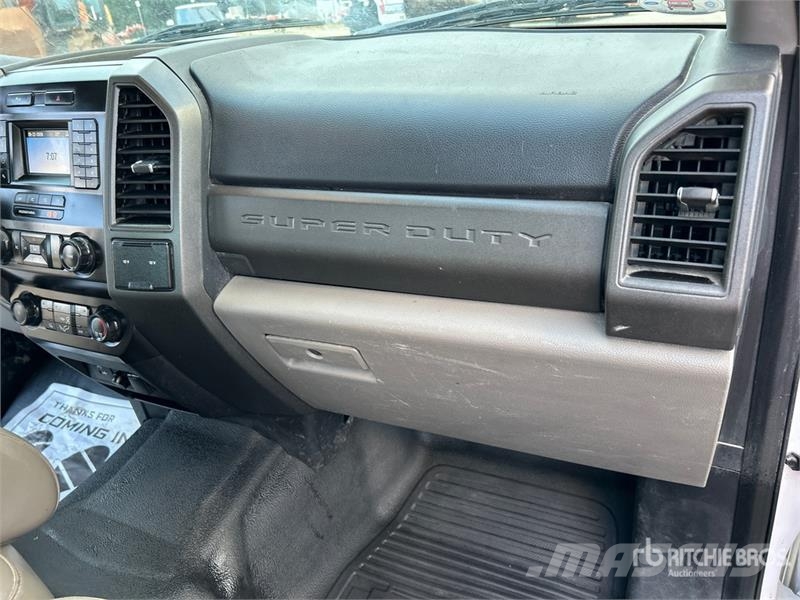 Ford F-250 XL 4x2 Extended Cab Pickup Anders