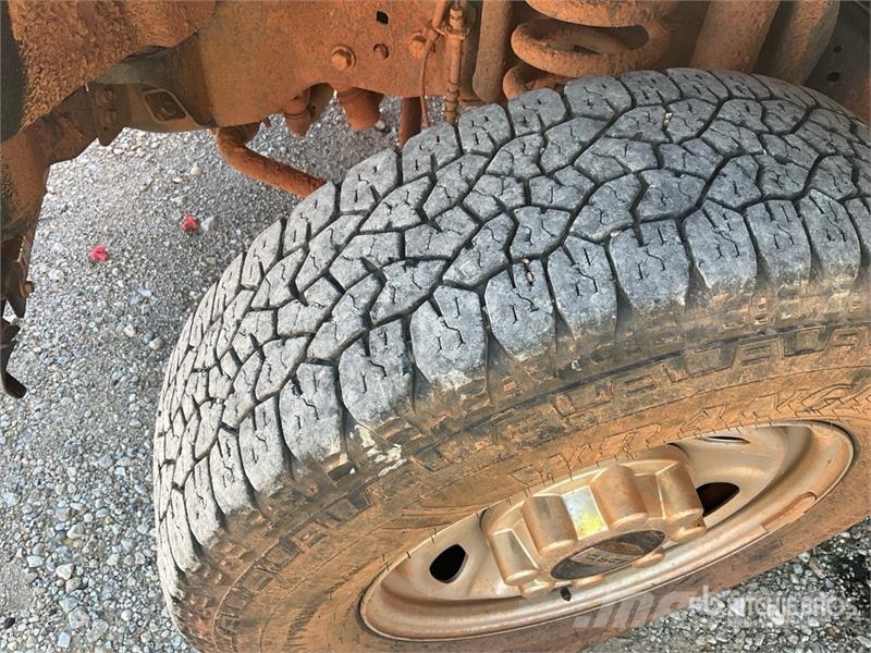 Ford F-250 XL 4x2 Extended Cab Pickup Inne