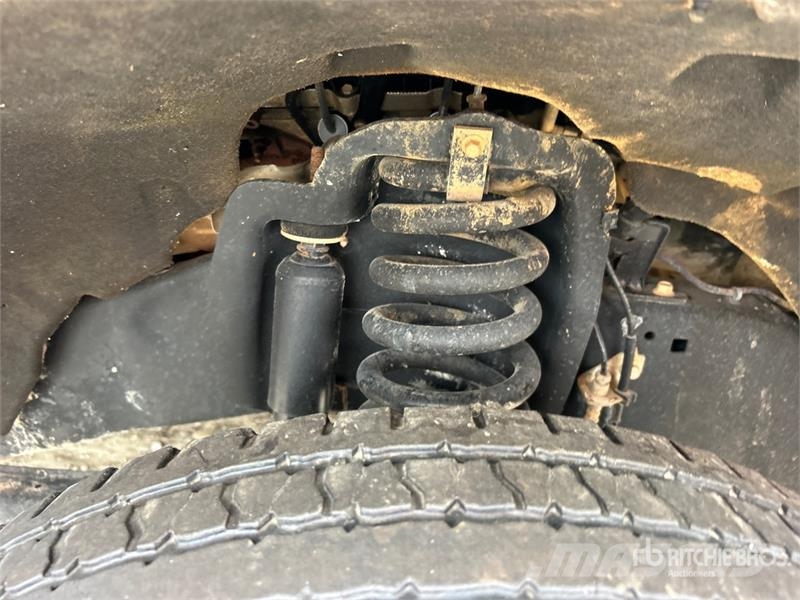 Ford F-250 XL 4x2 Extended Cab Pickup (Inoperable) その他