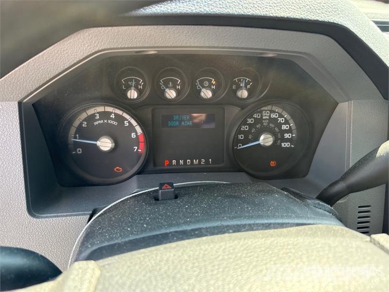 Ford F-250 XL 4x2 Extended Cab Utility Truck Utilitaire benne