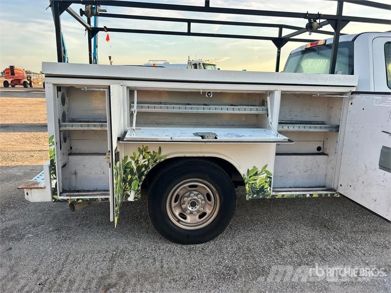 Ford F-250 XL 4x2 Extended Cab Utility Truck Pick up/Fiancata ribaltabile