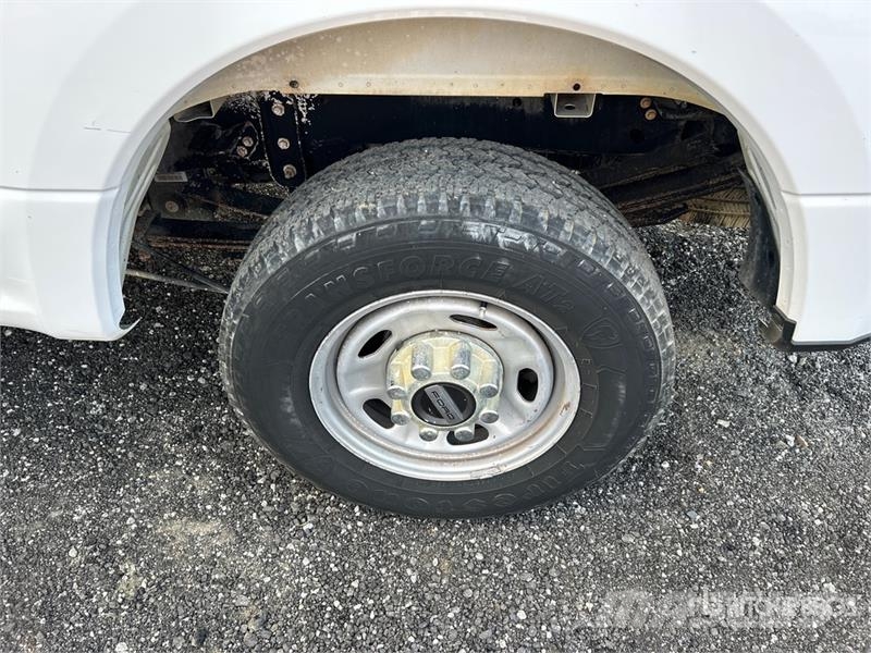 Ford F-250 XL 4x2 Extended Cab Pickup Anders