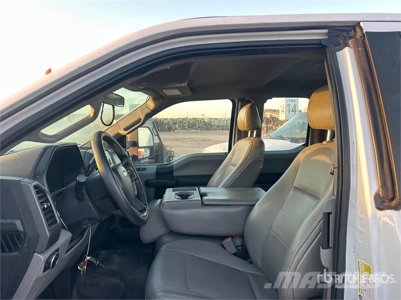 Ford F-250 XL 4x2 Extended Cab Pickup Furgoni altro