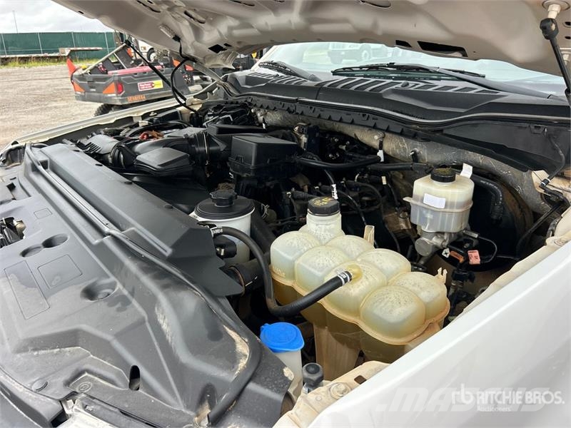 Ford F-250 XL 4x2 Extended Cab Pickup (Inoperable) その他