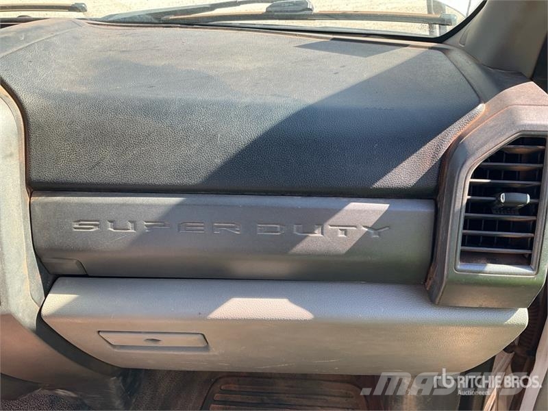 Ford F-250 XL 4x2 Extended Cab Pickup Inne