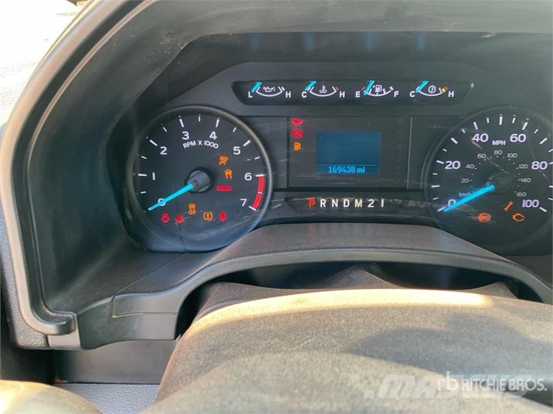 Ford F-250 XL 4x2 Extended Cab Pickup Inne