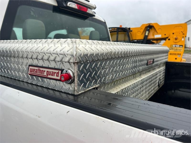 Ford F-250 XL 4x2 Extended Cab Pickup 其他