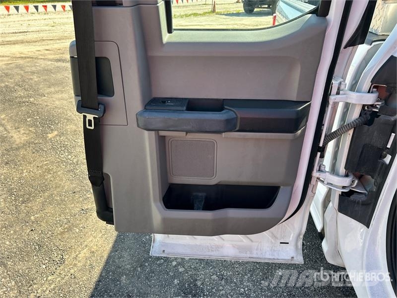 Ford F-250 XL 4x2 Extended Cab Pickup Ostalo