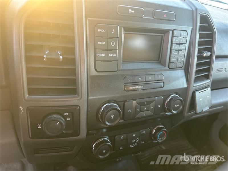 Ford F-250 XL 4x2 Extended Cab Pickup Furgoni altro