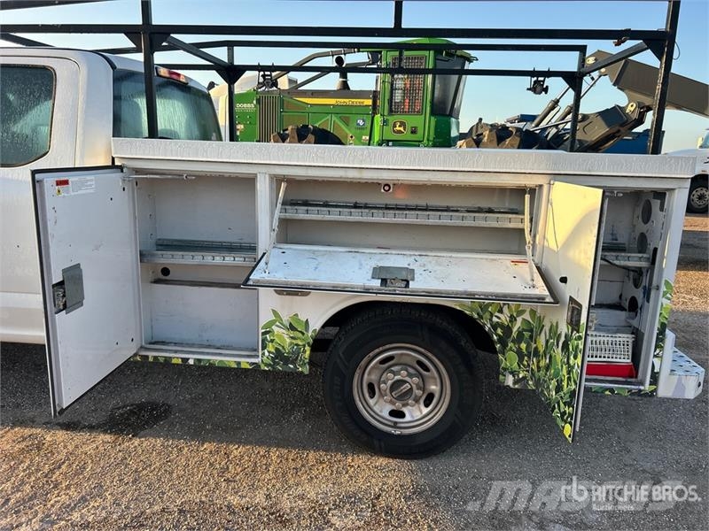 Ford F-250 XL 4x2 Extended Cab Utility Truck Pick up/Fiancata ribaltabile